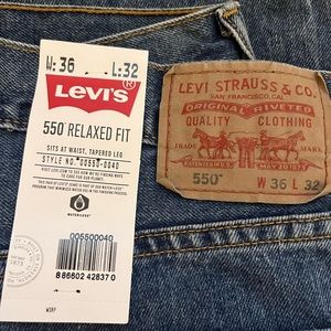 New men’s Levi’s 550 relaxed fit jeans 36x32